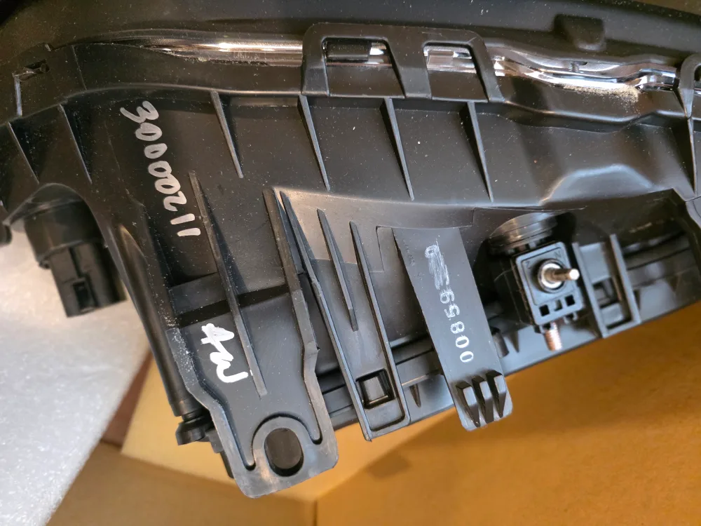 New Headlight Assembly 518-150R L & R image indicator(3)