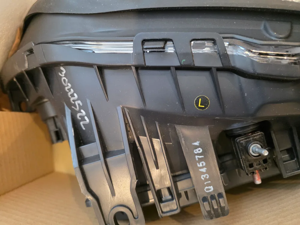 New Headlight Assembly 518-150R L & R image indicator(5)