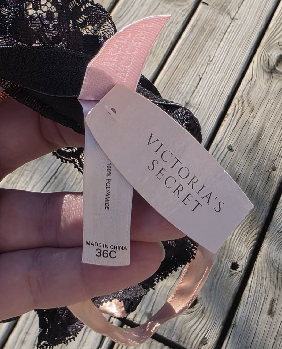 Women's Victoria's Secret Black Lace Underwire Bra Sz. 36C - photo 3