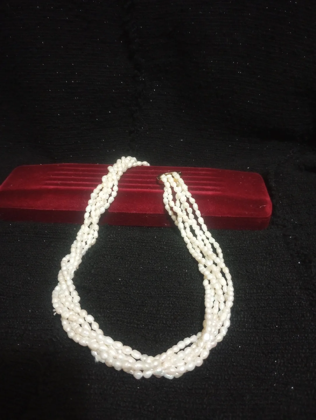 Pearl Necklace w/ Red Velvet GIFT BOX image indicator(2)