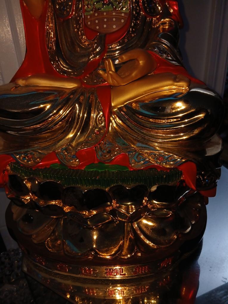 Golden Quan Yin Statue - photo 2