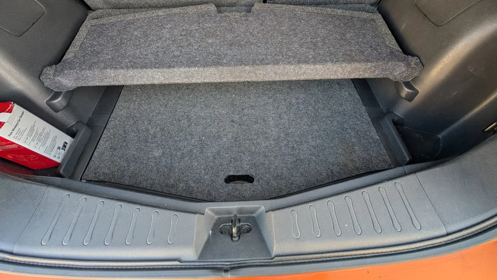 2018 Nissan Versa Note SV, Orange image indicator(9)