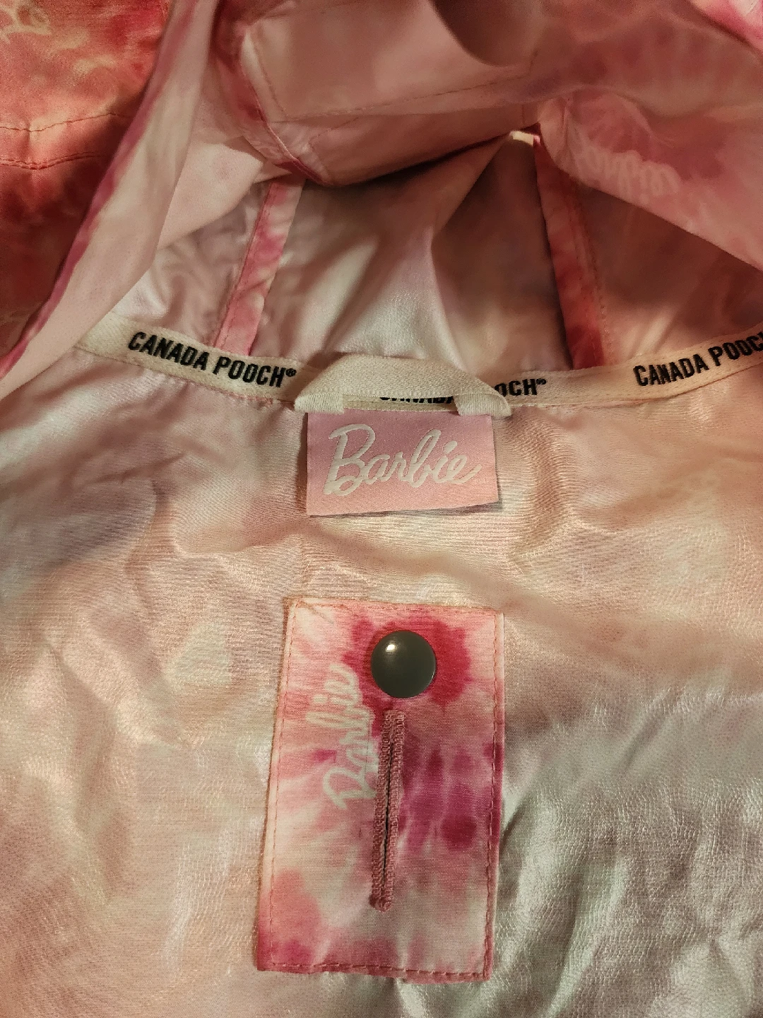 Canada Pooch x Barbie Dog Raincoat size 20 (med) - photo 3
