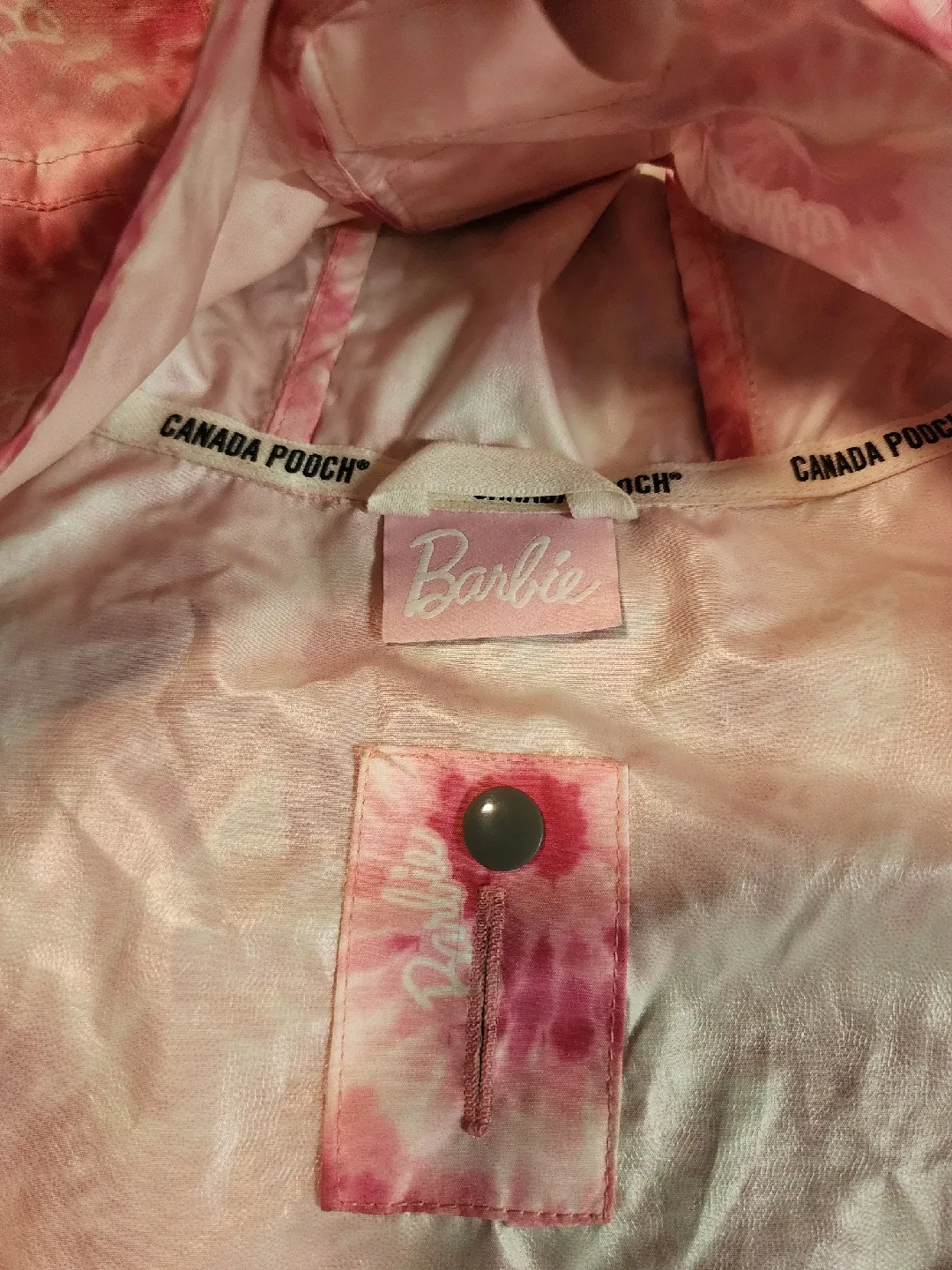 Canada Pooch x Barbie Dog Raincoat size 20 (med) image indicator(3)