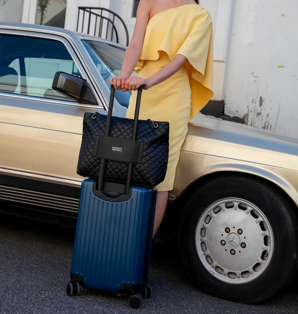 Badgley Mischka Black Quilted Tote Bag image indicator(8)