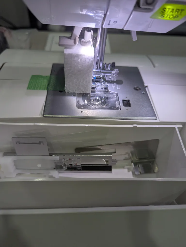 Singer Quantum Stylist 9960 Sewing Machine image indicator(4)