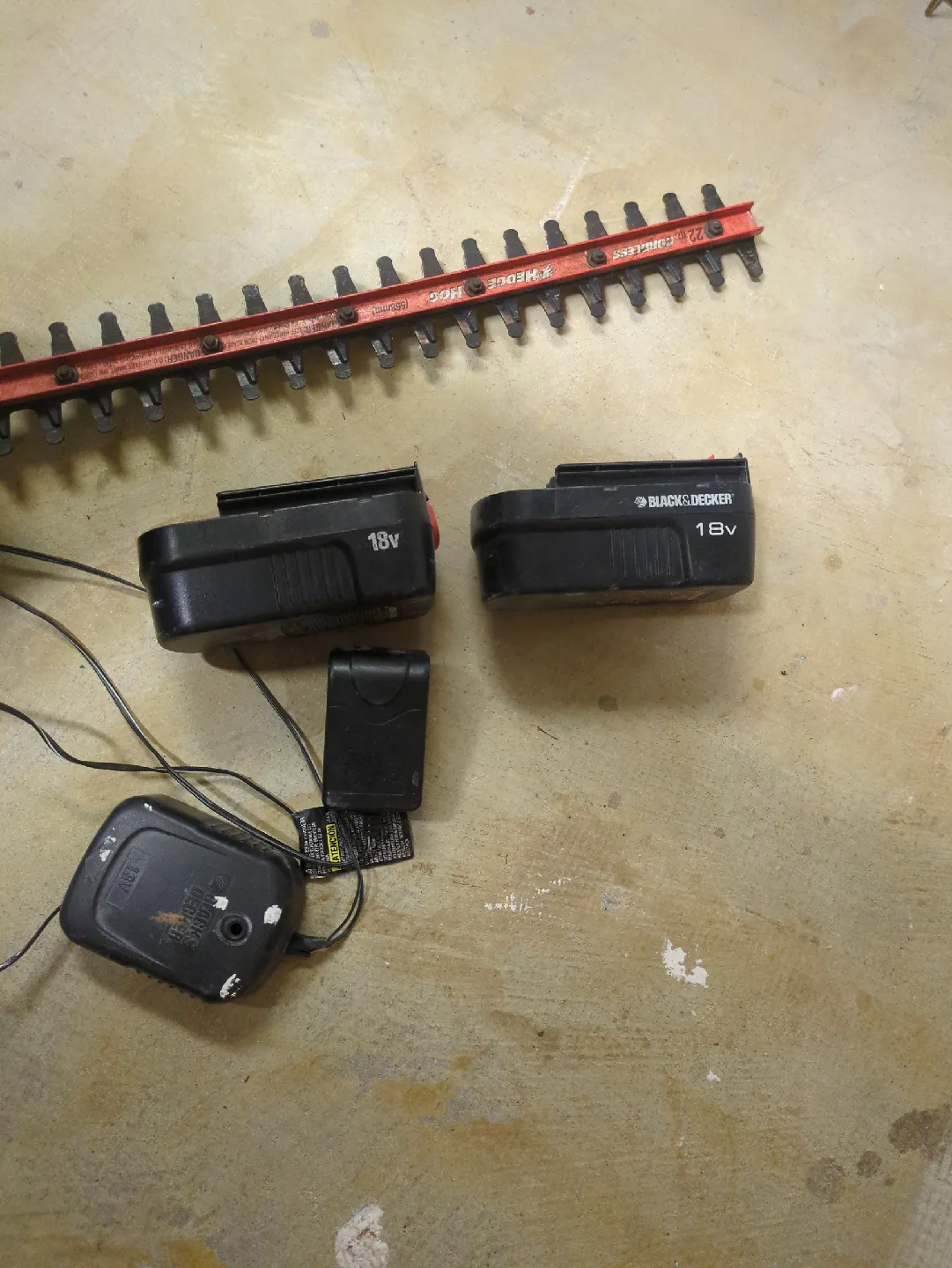 Black & Decker HedgeHog Hedge Trimmer & Drill image indicator(2)