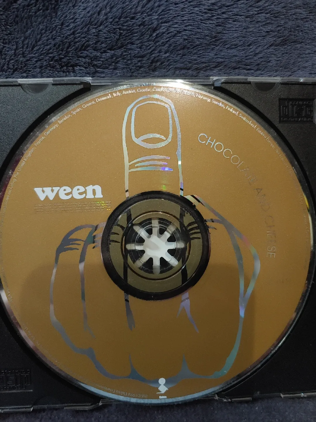 Ween - Chocolate and Cheese CD image indicator(2)