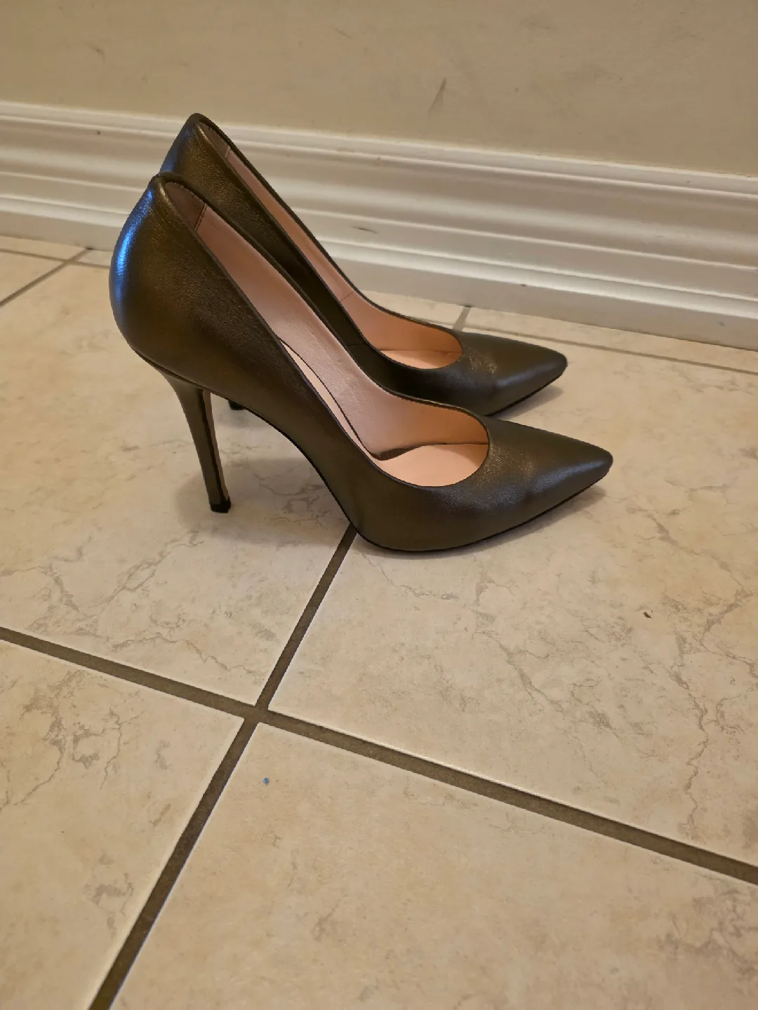 Olive Green Leather Heels - Size 37 image indicator(2)