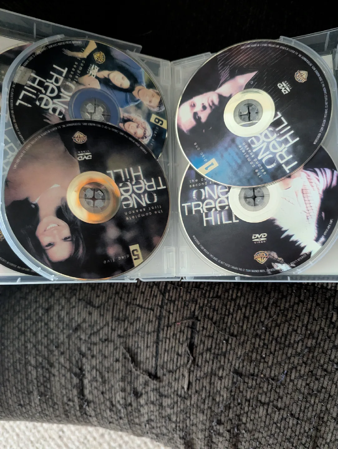 One Tree Hill: The Complete Series Seasons 1-9 DVD Set CASH ONLY image indicator(8)