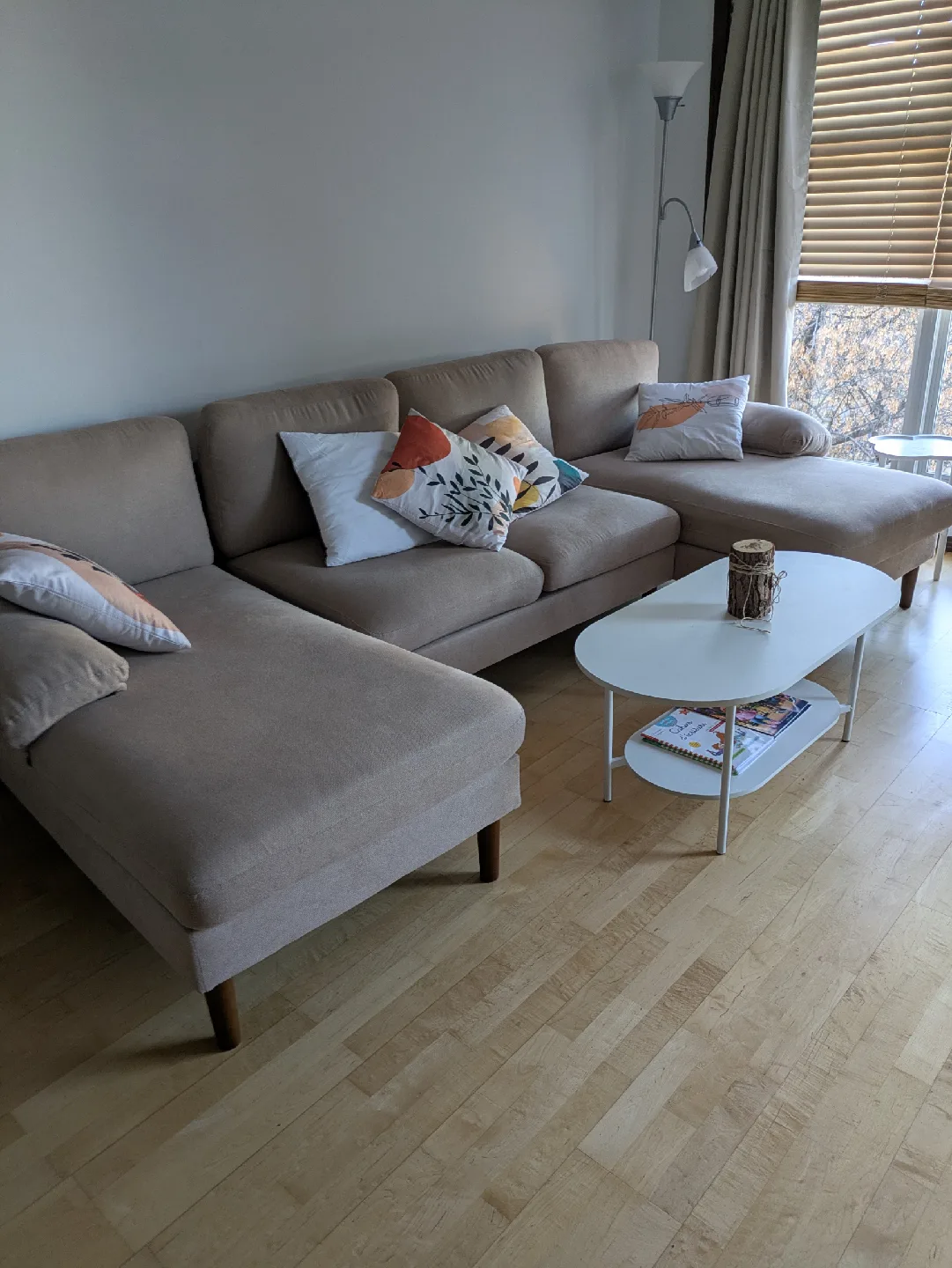 Private room for rent in a quiet condo, Edmonton downtown. image indicator(2)