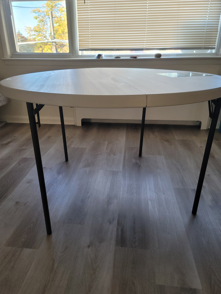 Lifetime 48-Inch Round Fold-in-Half Table