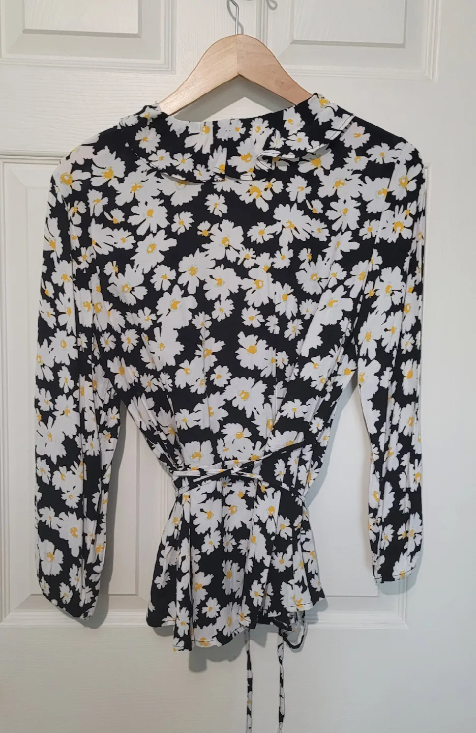GAP Floral Wrap Blouse - Size M image indicator(3)