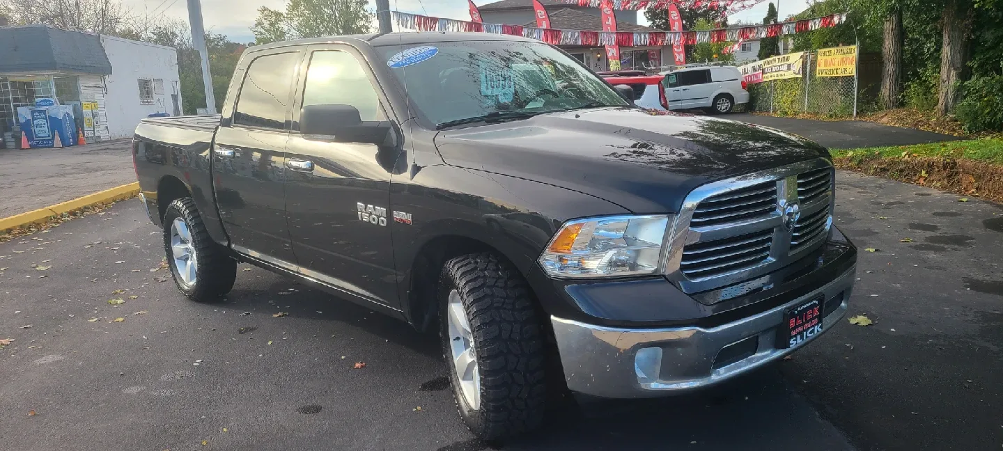 2018 RAM 1500 SLT image indicator(3)