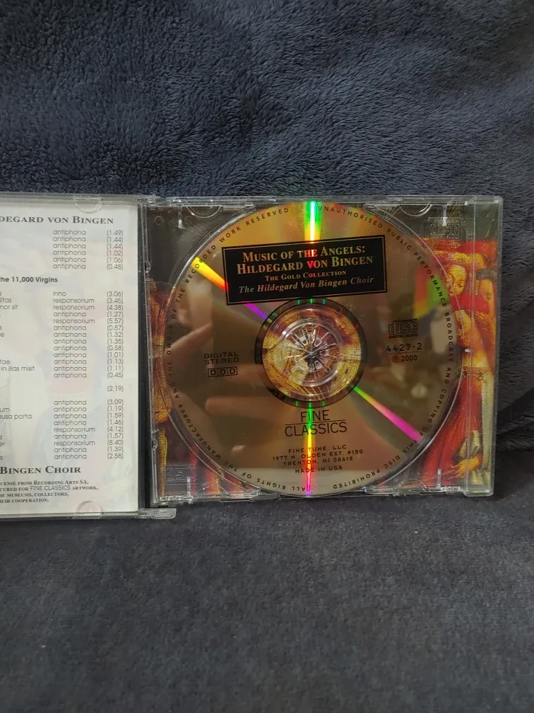 Music of the Angels: Hildegard Von Bingen CD image indicator(3)