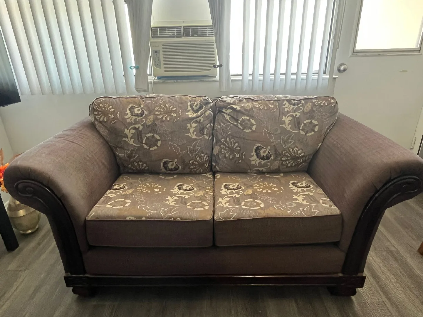 3+2 Sofa with Replacement Cushions image indicator(2)