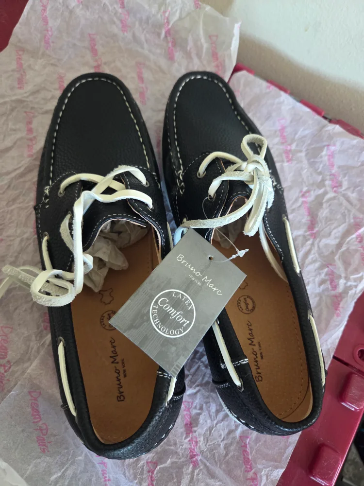 New Bruno Marc Boat Shoes, Black size 11 image indicator(3)