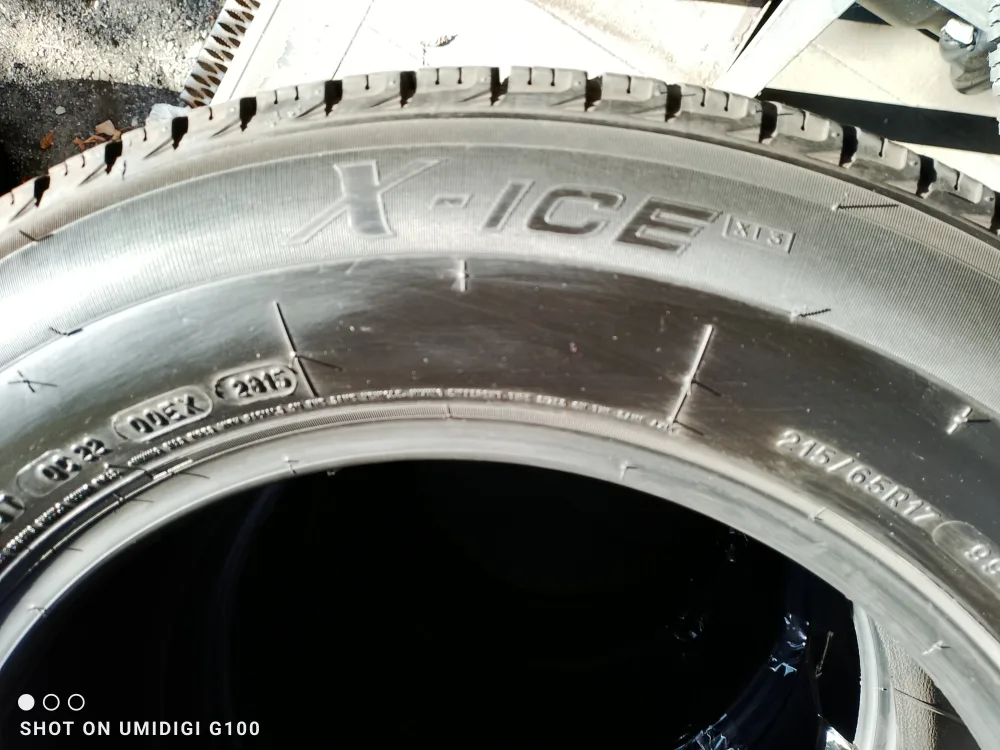 Michelin X-Ice XI3 215/65R17 Winter Tires image indicator(2)