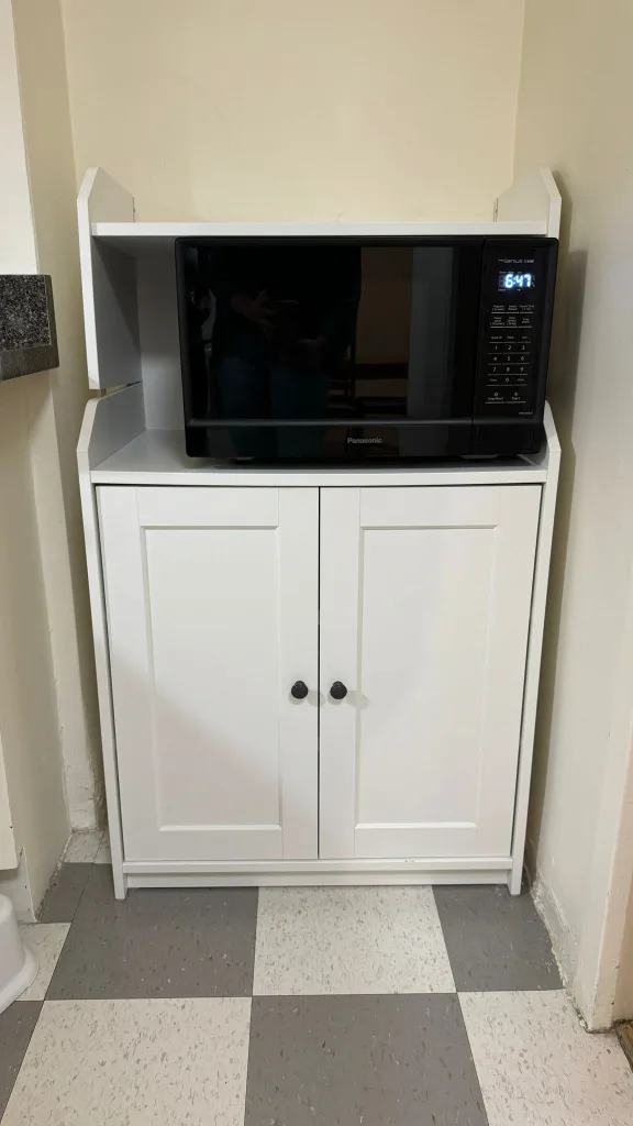 ikea White Kitchen Cabinet with Shelf image indicator(3)