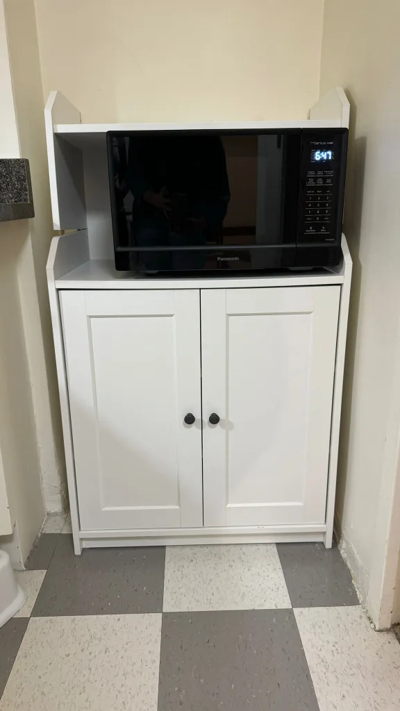 ikea White Kitchen Cabinet with Shelf image indicator(4)