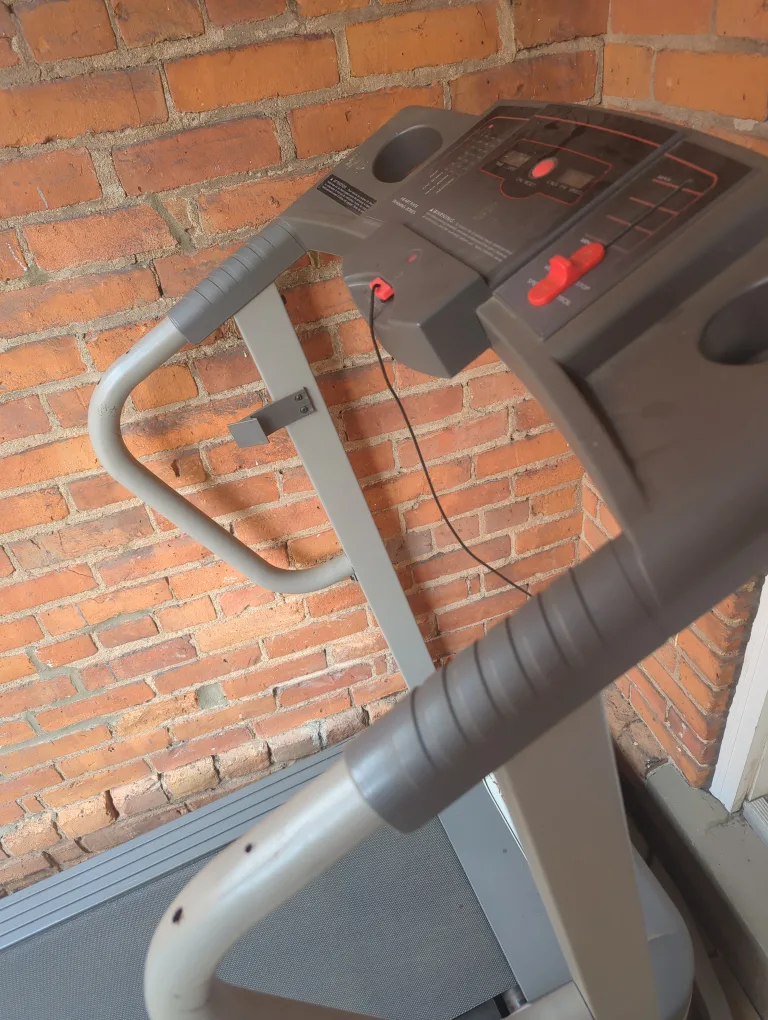 Treadmill - Great for home workouts! image indicator(2)