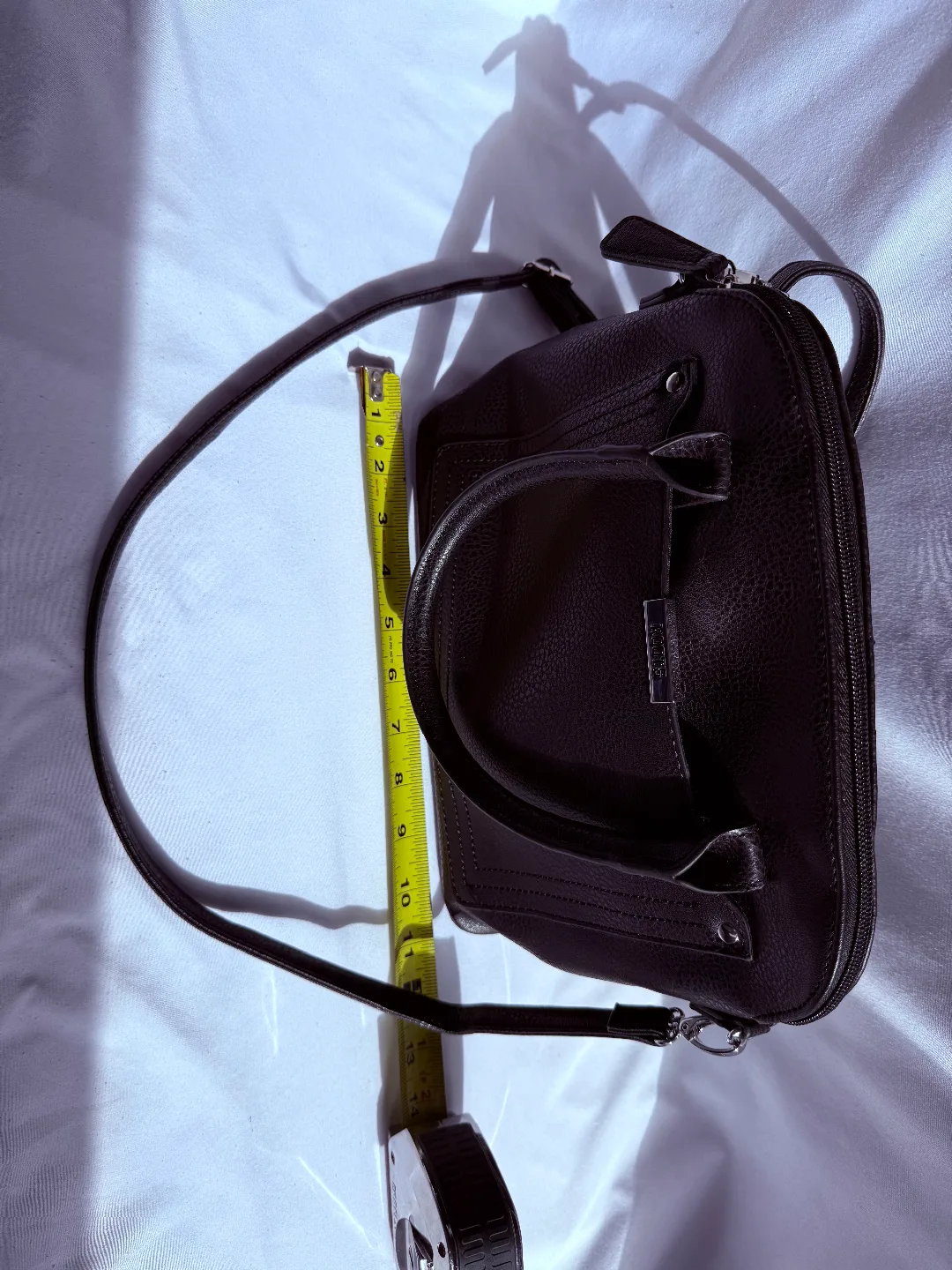 Roots Black Handbag image indicator(2)