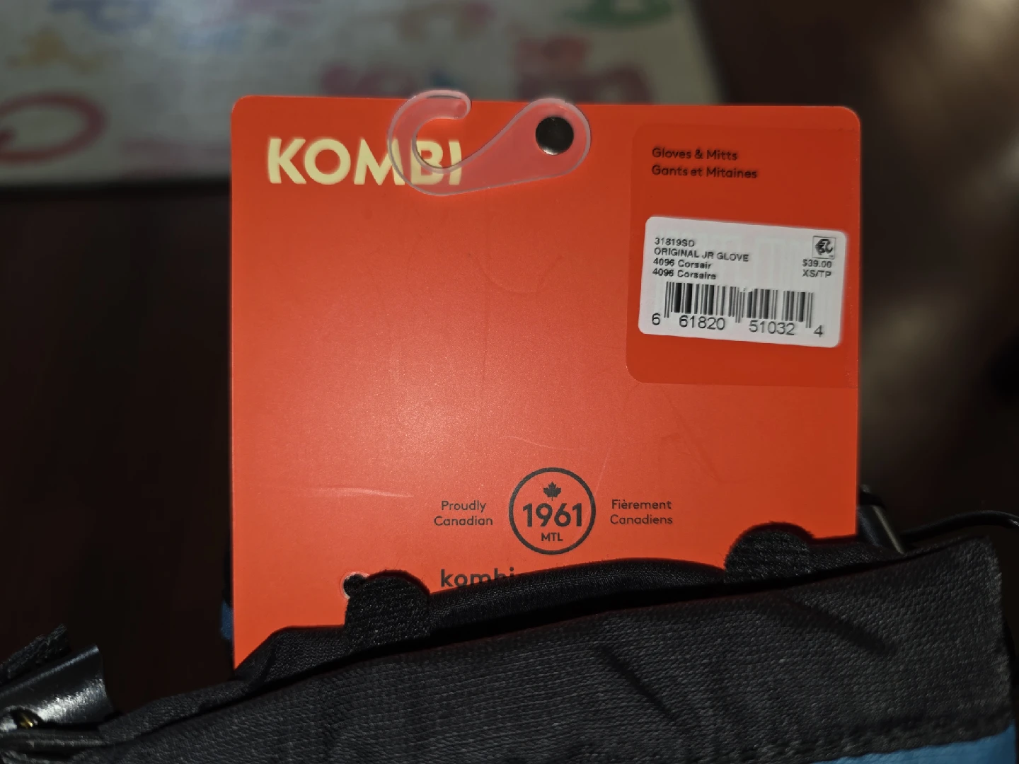 Kombi Juniors XS/TP Gloves - New with Tags! - photo 3