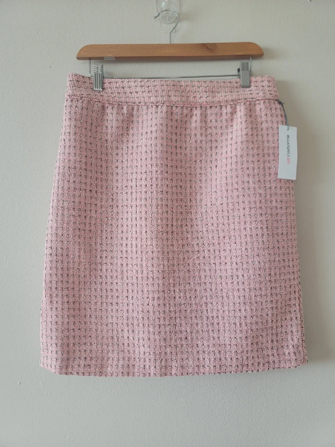 Liz Claiborne Pink Tweed Skirt - Size 6 thumbnail