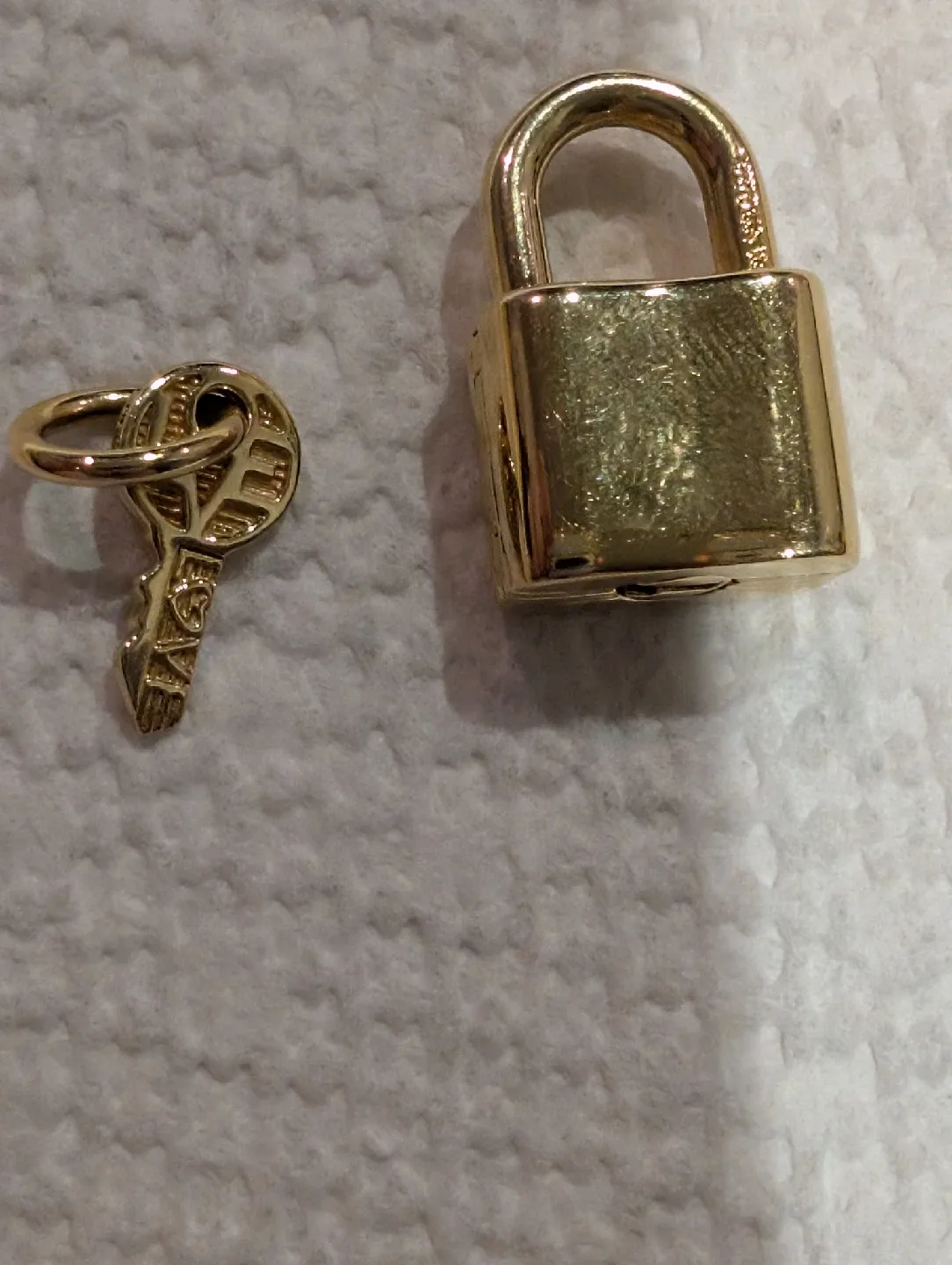 Pandora Moments 14 KT Gold plated &CZ Ped Lock Charm image indicator(2)