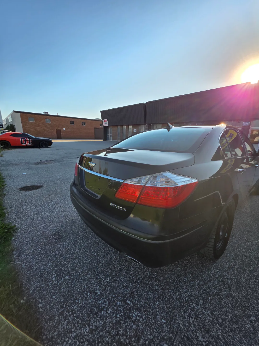 2010 Hyundai Genesis Sedan - Black image indicator(2)