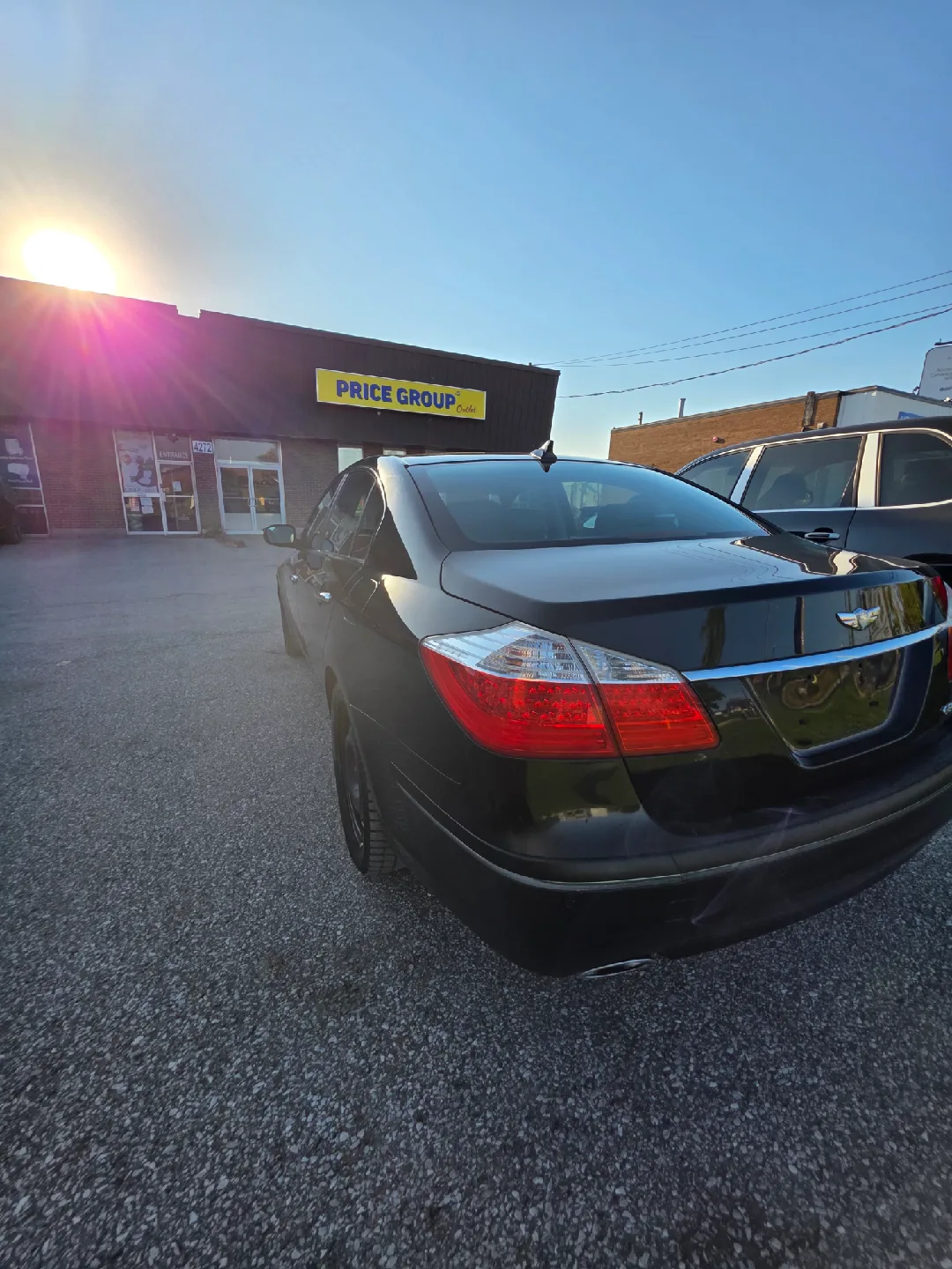 2010 Hyundai Genesis Sedan - Black image indicator(3)