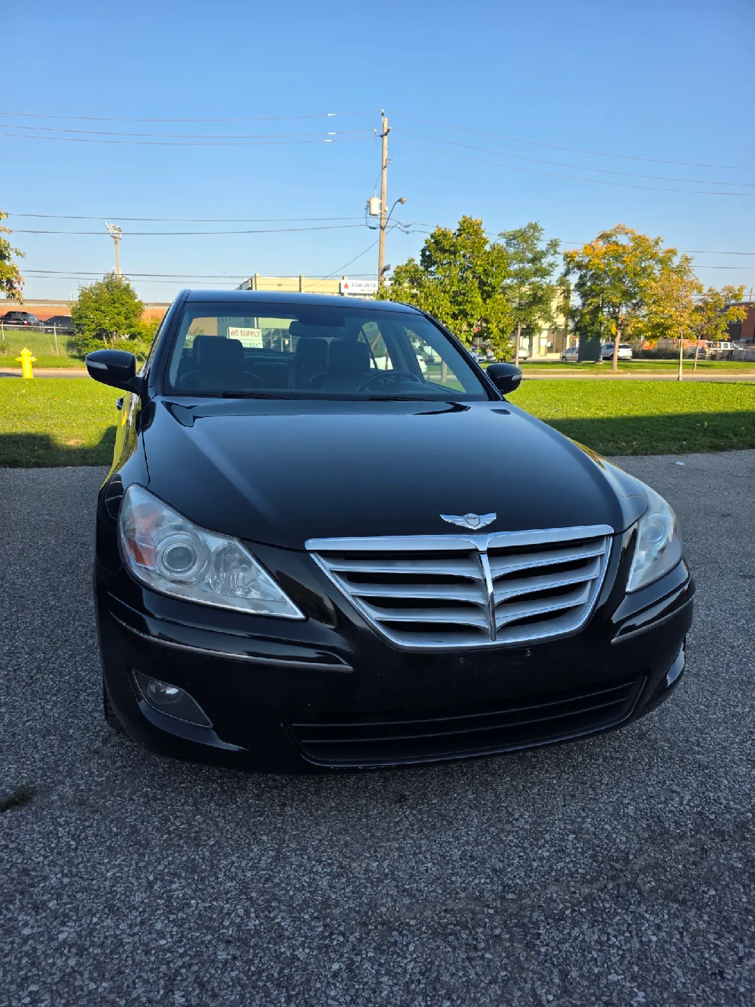 2010 Hyundai Genesis Sedan - Black image indicator(4)