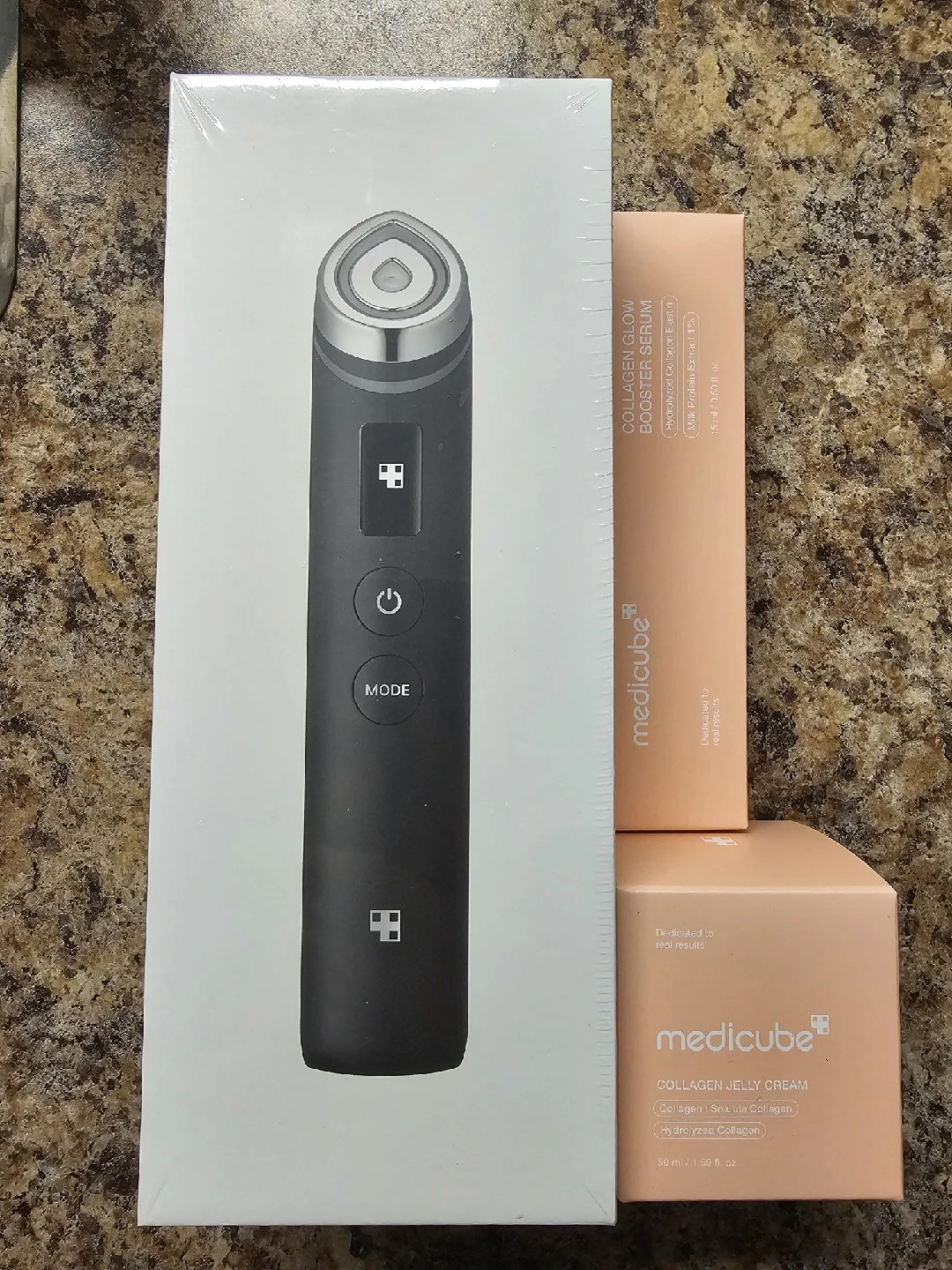 MEDICUBE Booster Pro Collagen Set (Black)