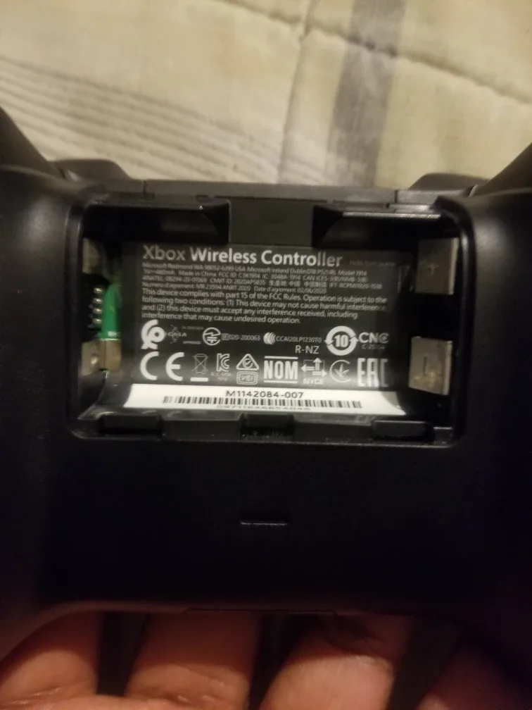 Xbox Series X/S Black Controller image indicator(3)