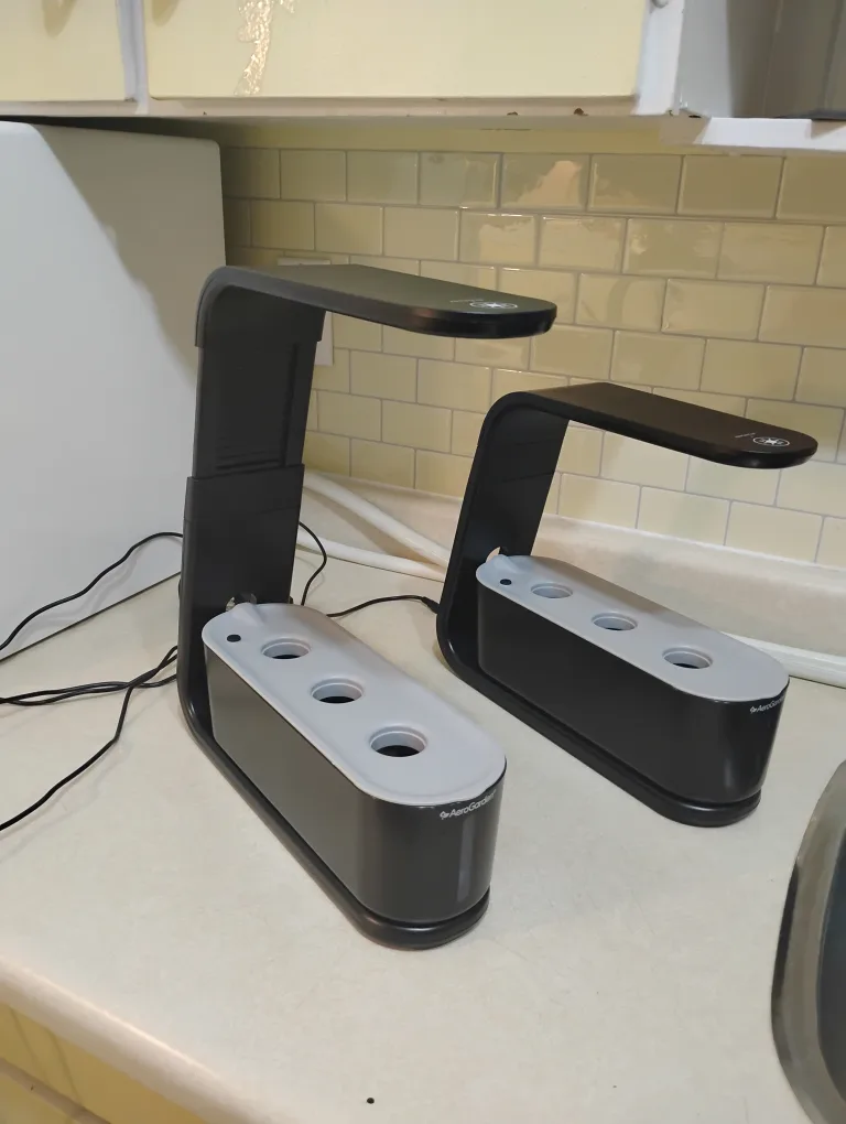 AeroGarden Sprout LED Grow Light System image indicator(4)