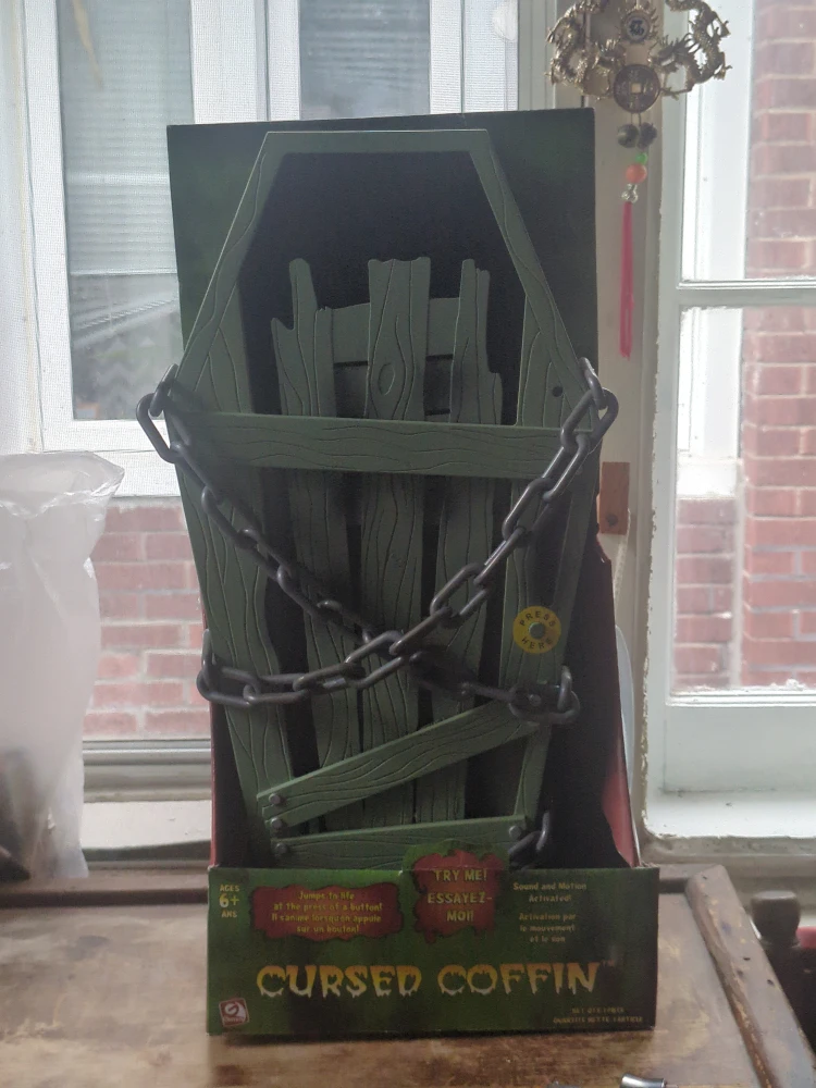 Cursed Coffin - Sound and Motion Activated