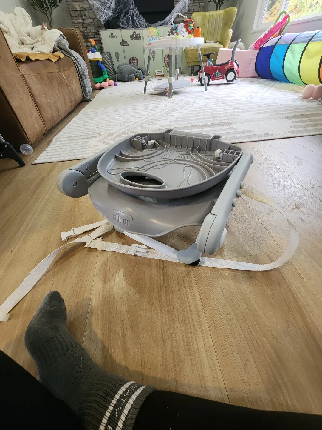 Chicco Grey Booster Seat image indicator(2)