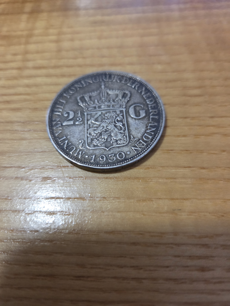 1930.   2 1/2 G coin
