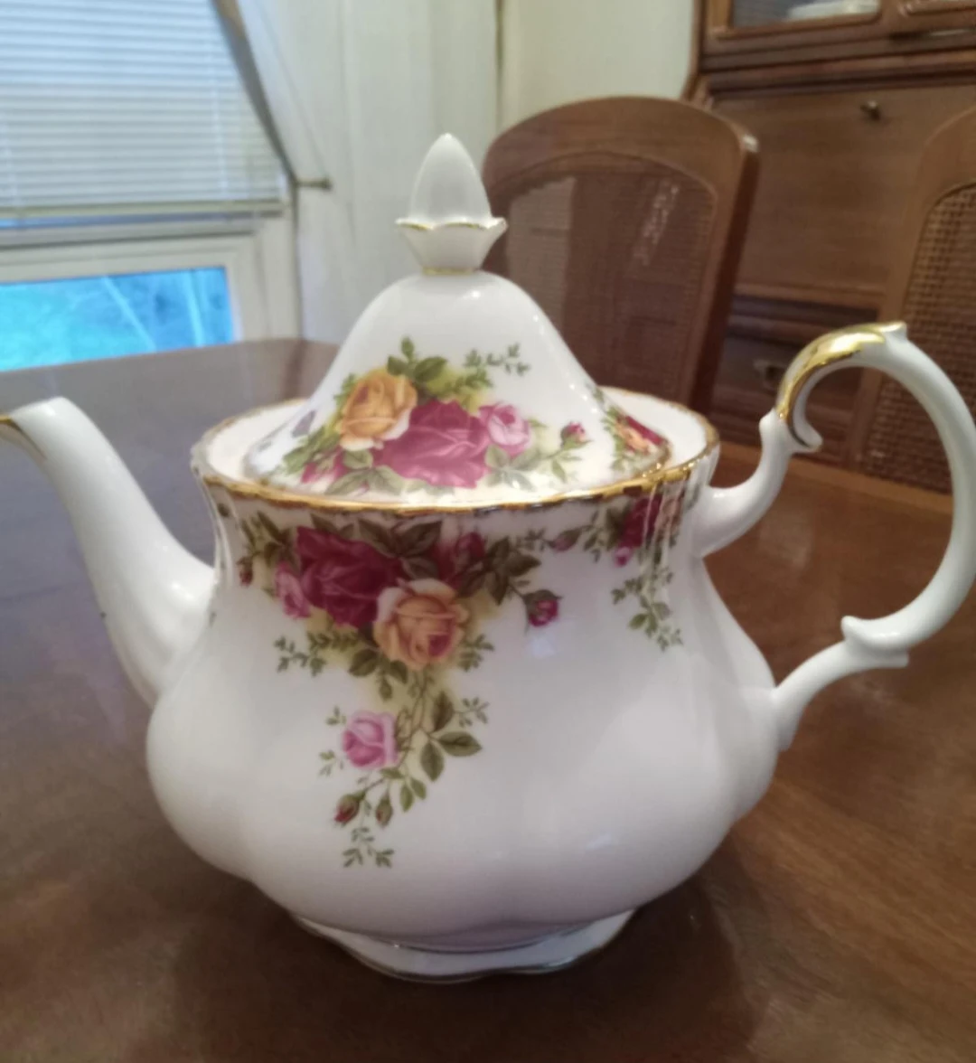 Royal Albert Old Country Roses Planter & Teapot - photo 2
