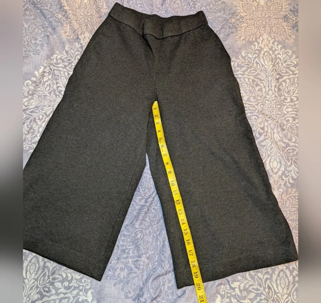 Amber & Grace Grey Wide Leg Pants - Size M image indicator(5)