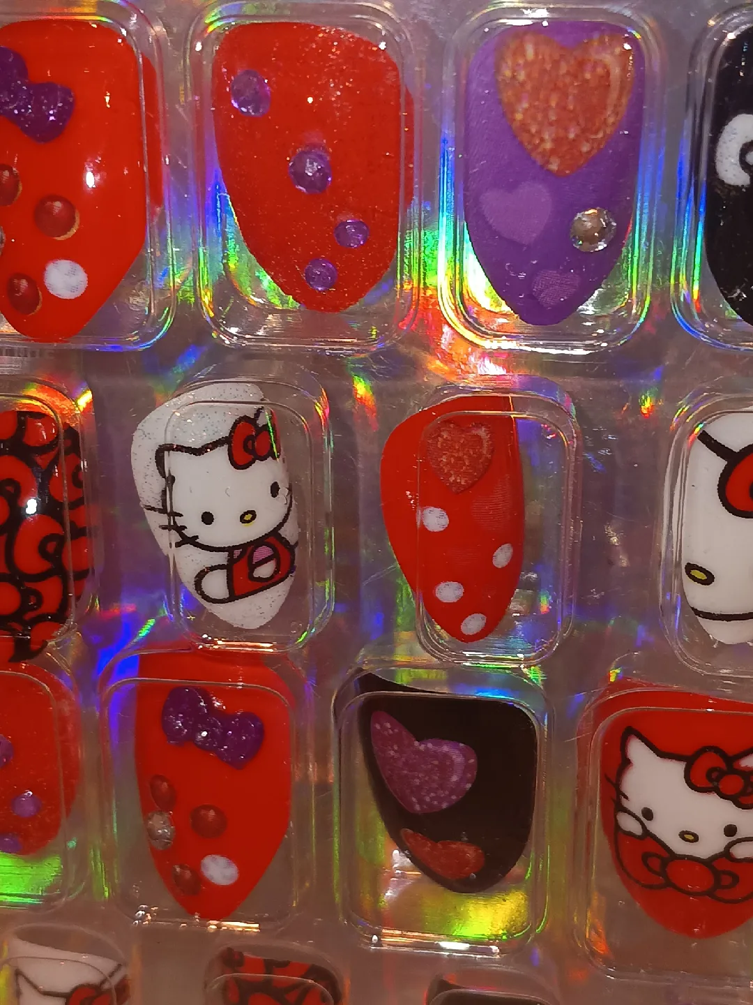 Hello Kitty Press-On Nails - 24 Pieces image indicator(2)