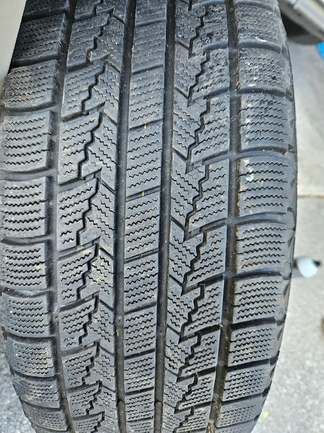 Honda civic, accord winter tires and rims. 215/60/16, 5 x 114.3 image indicator(2)