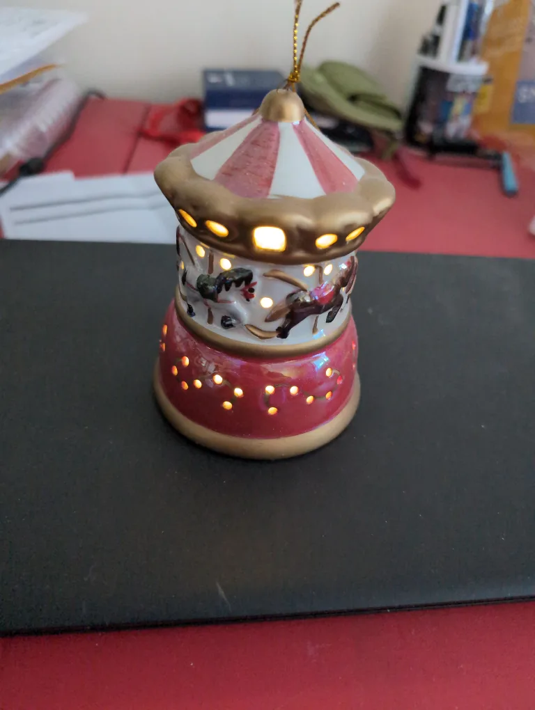 Carousel Ornament with Lights image indicator(2)