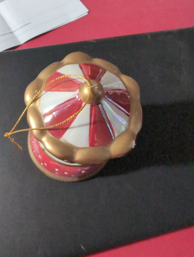 Carousel Ornament with Lights image indicator(4)