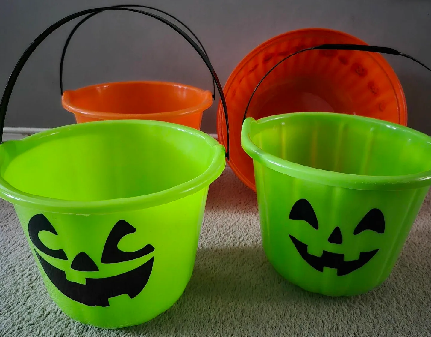 Halloween Candy Buckets and bowel- Green and Orange image indicator(5)