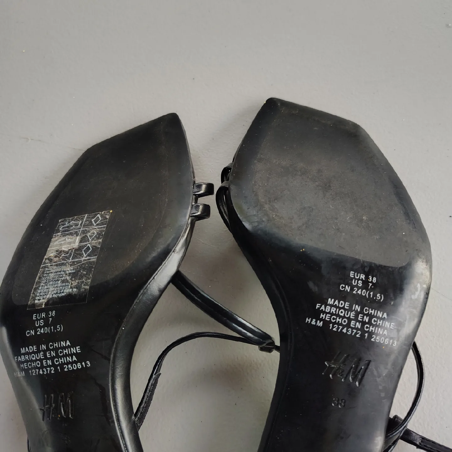 H&M Black Heels - Size US 7 image indicator(7)