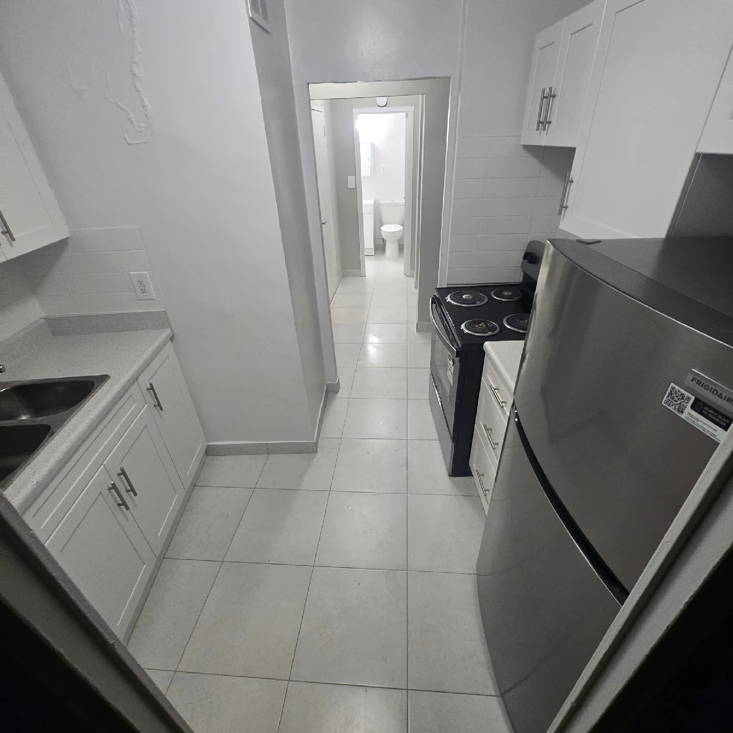 📢 Lease Takeover – 1 Bedroom Apartment (1 month paid)