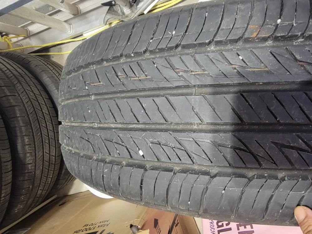 Kumho Crugen HP71 Tire - 255/60R18 image indicator(4)