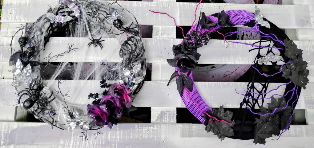 Elegant and Eerie Halloween Wreaths & Decor thumbnail