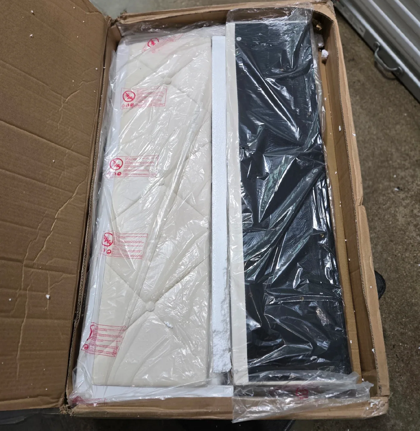 Jacoeval Twin Upholstered LED Bed Frame - Beige image indicator(5)